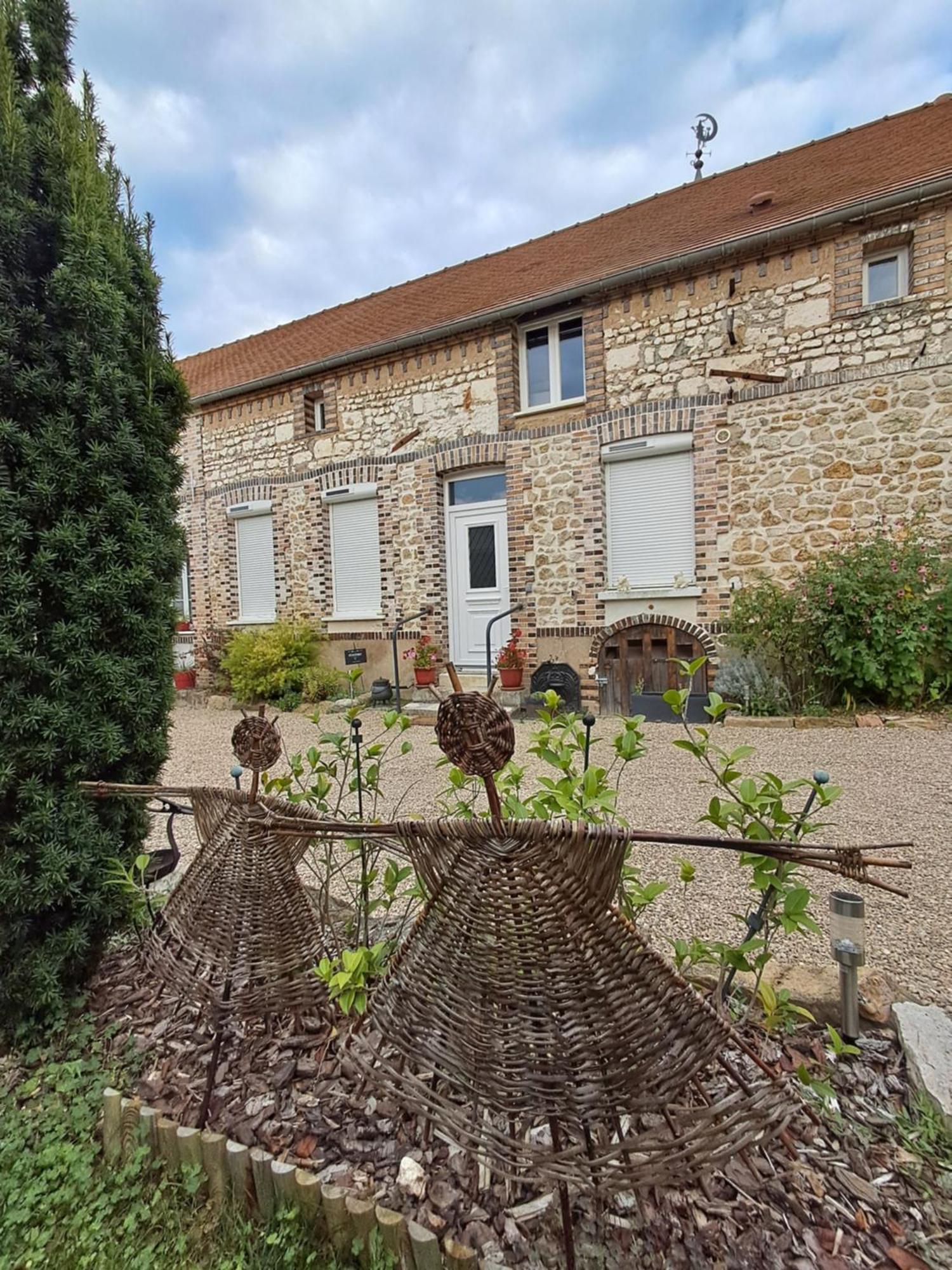Maison Longere Les Camelias Vinneuf Экстерьер фото